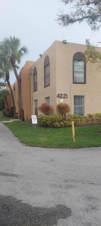 4221 NW 19TH NW Street 296, Lauderhill, Floride 33313, États-Unis