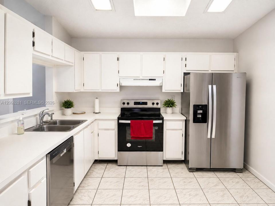 12706 SW 145th St, Miami, Florida 33186, USA