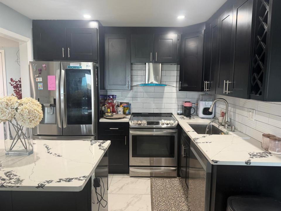 4174 INVERRARY Drive 1010, Lauderhill, Floride 33319, États-Unis