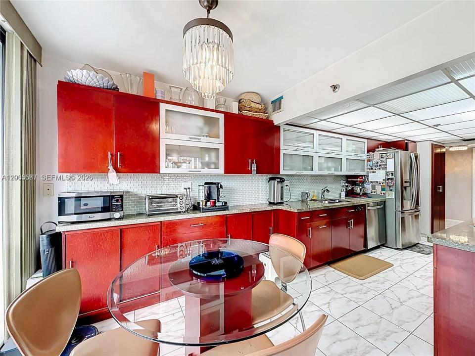210 174th St 409, Sunny Isles Beach, Florida 33160, USA
