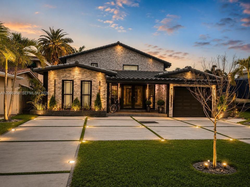 1206 Buchanan St, Hollywood, Florida 33019, USA