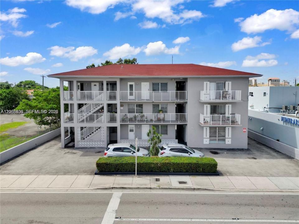 3424 W Flagler St 4, Miami, Floride 33135, États-Unis