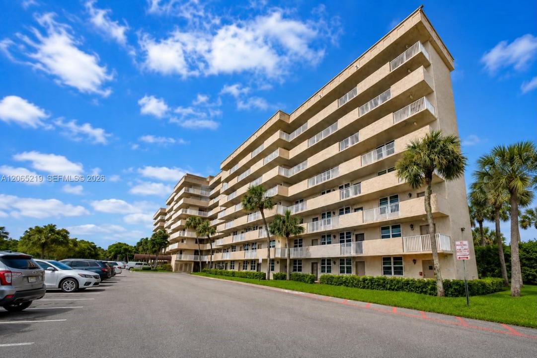 250 Jacaranda Dr 805, Plantation, Florida 33324, Stati Uniti