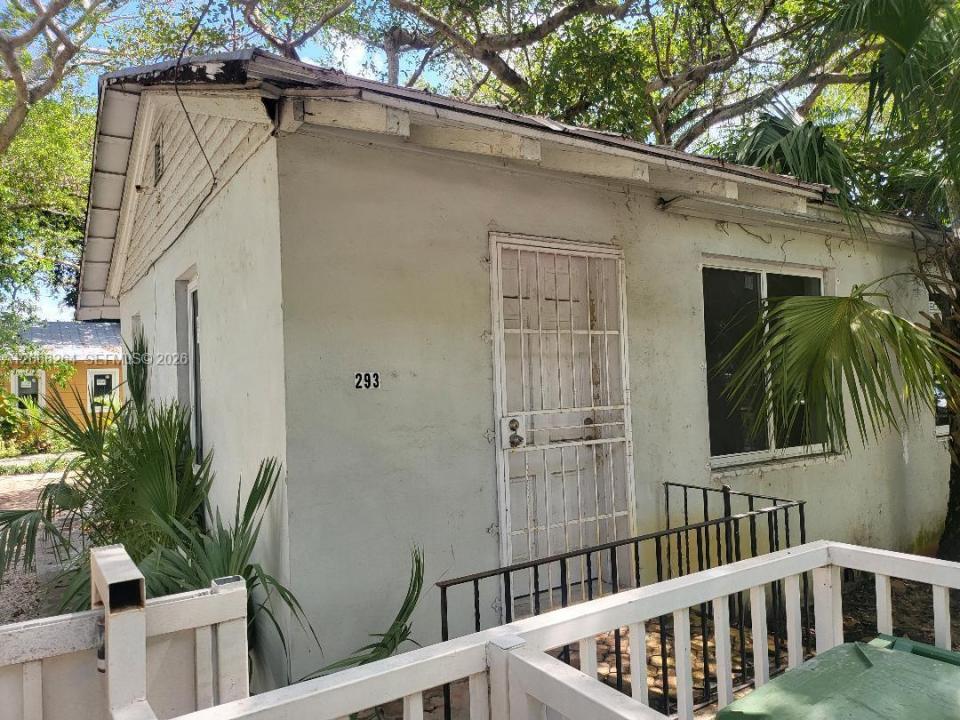 293 NE 80th Ter, Miami, Floryda 33138, USA
