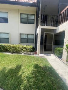 7250 Golf Colony Ct 102, Lake Worth, Florida 33467, USA