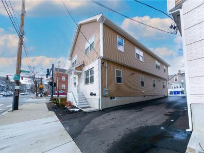 70 Pitman Street, Providence, Rhode Island 02906, USA