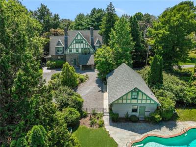 360 RUMSTICK Road, Barrington, Rhode Island 02806, USA