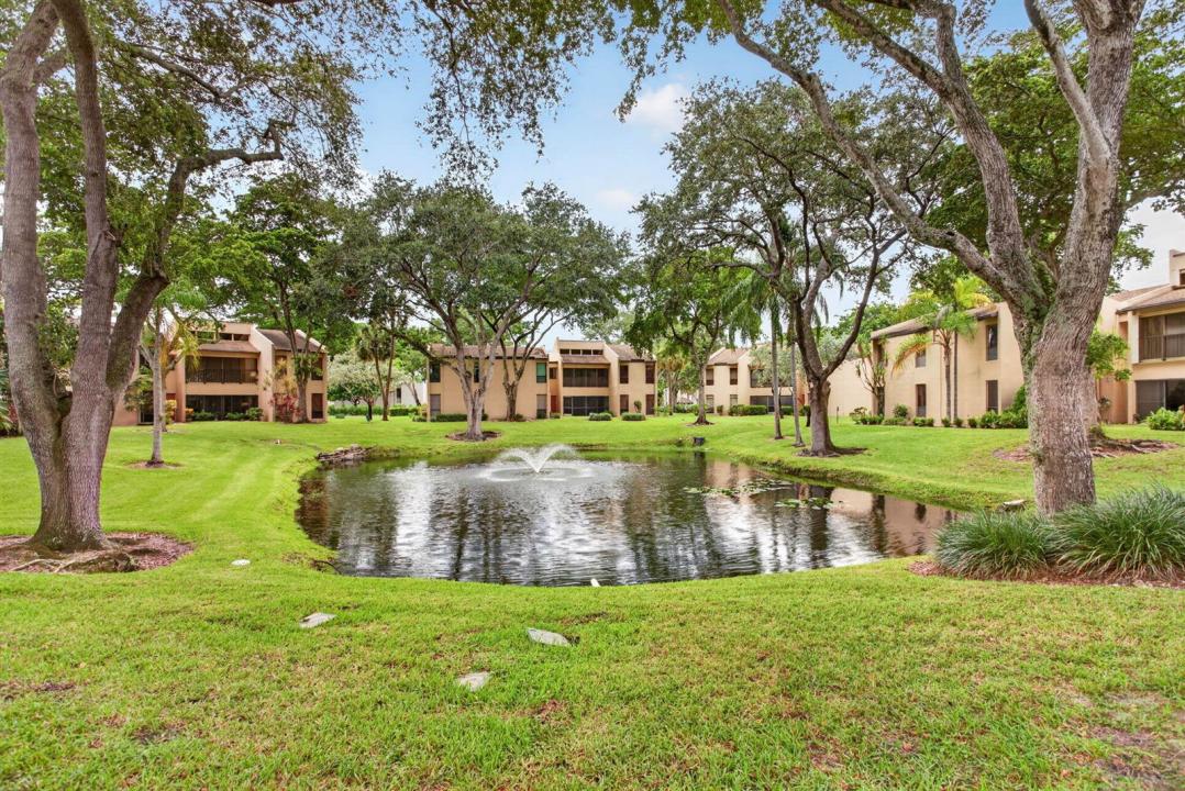 6421 PUMPKIN SEED Circle 217, Boca Raton, Florida 33433, USA
