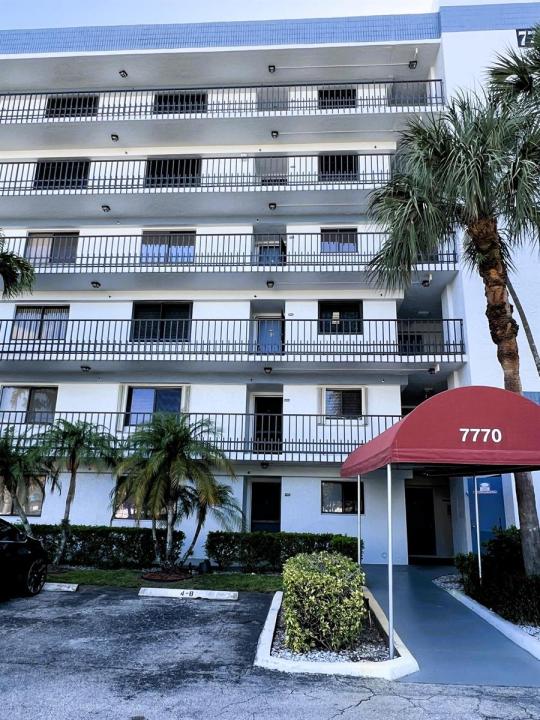 7770 TAHITI Lane 504, Lake Worth, Florida 33467, Stati Uniti