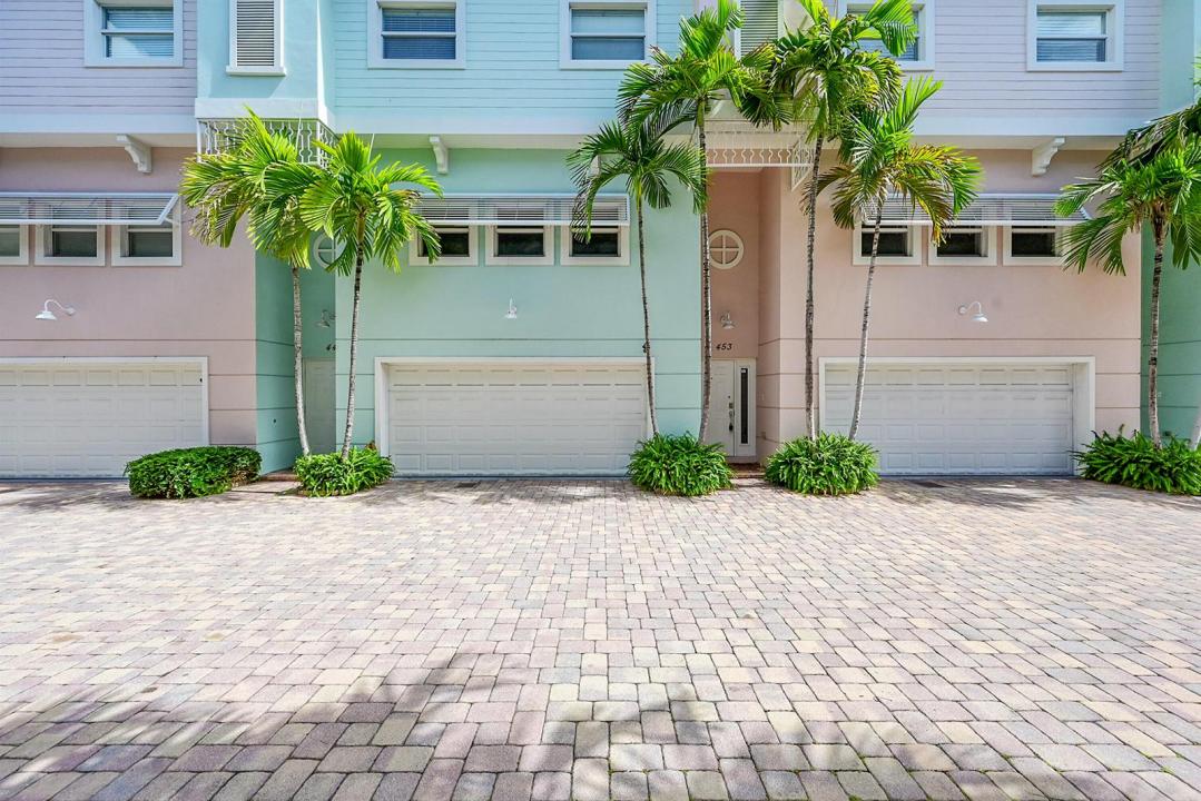 453 NE 1ST Street, Pompano Beach, Florida 33060, USA