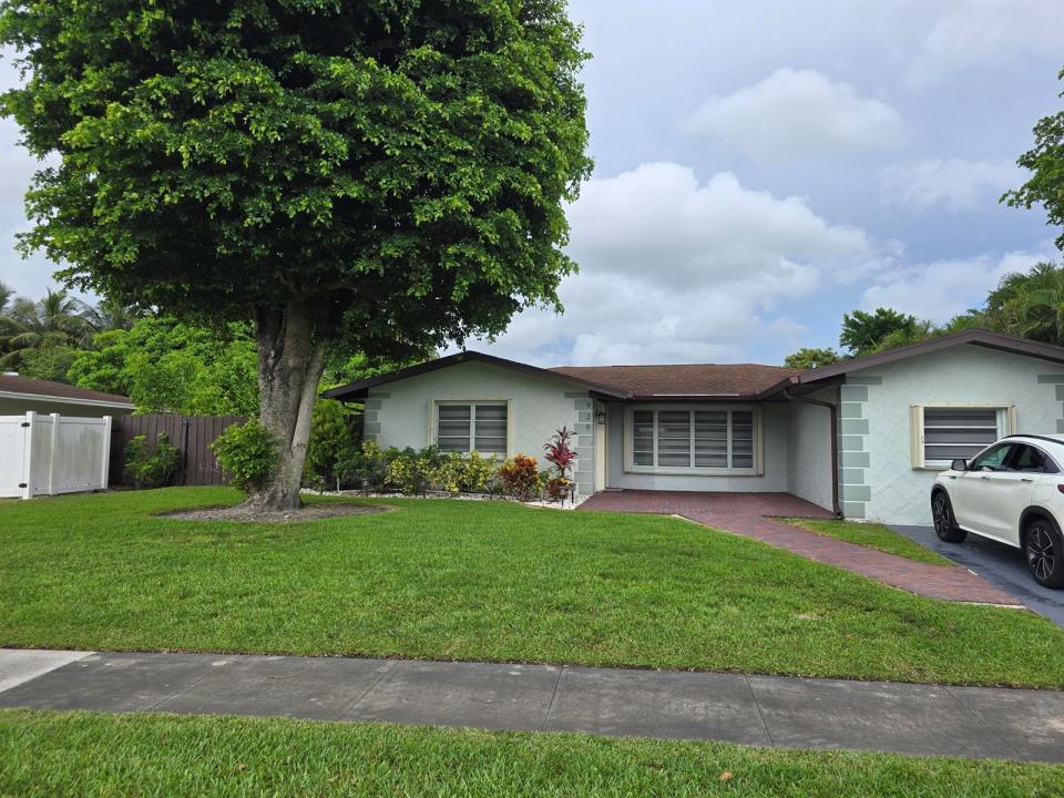 939 HIBISCUS Drive, Royal Palm Beach, Florida 33411, Stati Uniti