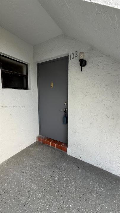 2750 W 63rd Pl 12-24, Hialeah, Floride 33016, États-Unis