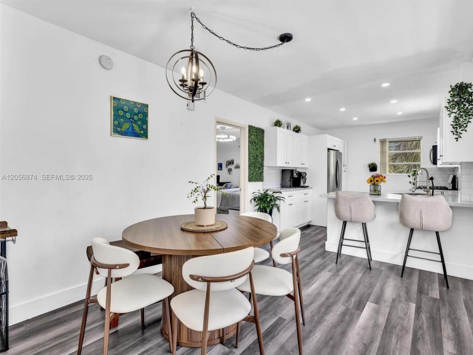 1060 92nd St 6, Bay Harbor Islands, 플로리다 33154, 미국