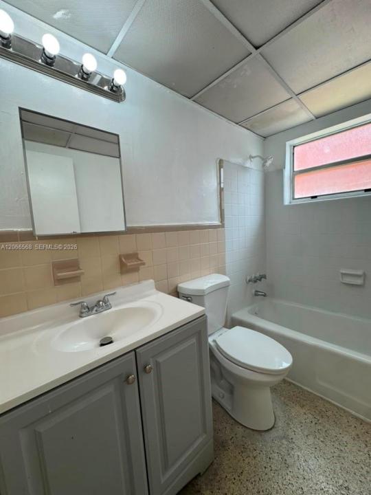 735 W 15th St 4, Hialeah, Florida 33010, USA