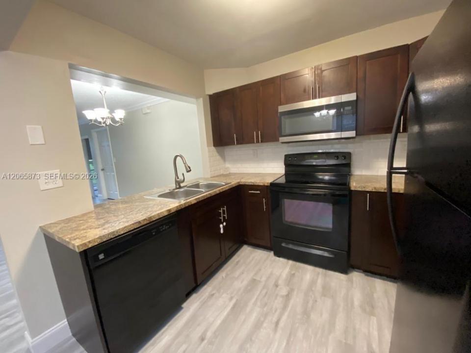 446 NE 210th Cir Ter 101-6A, Miami, Floride 33179, États-Unis