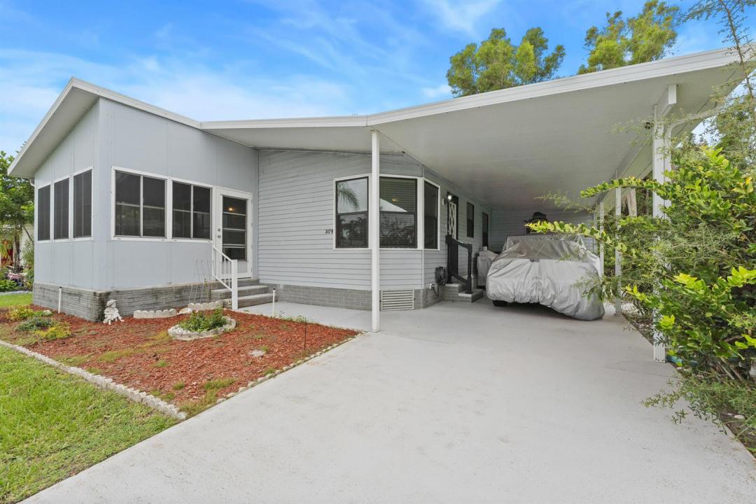 3179 Columbrina Circle, Port St. Lucie, Florida 34952, USA