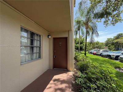 801 SW 133rd Ter 118K, Pembroke Pines, Florida 33027, USA