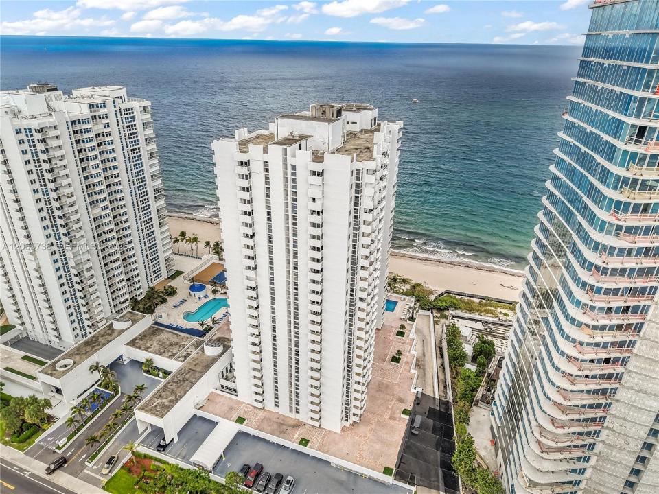 1370 S Ocean Blvd 2801, Pompano Beach, Floryda 33062, USA