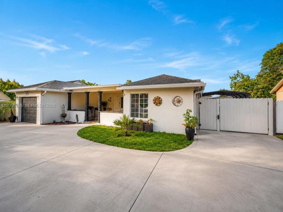19631 NW 57th Pl, Hialeah, Florida 33015, Estados Unidos
