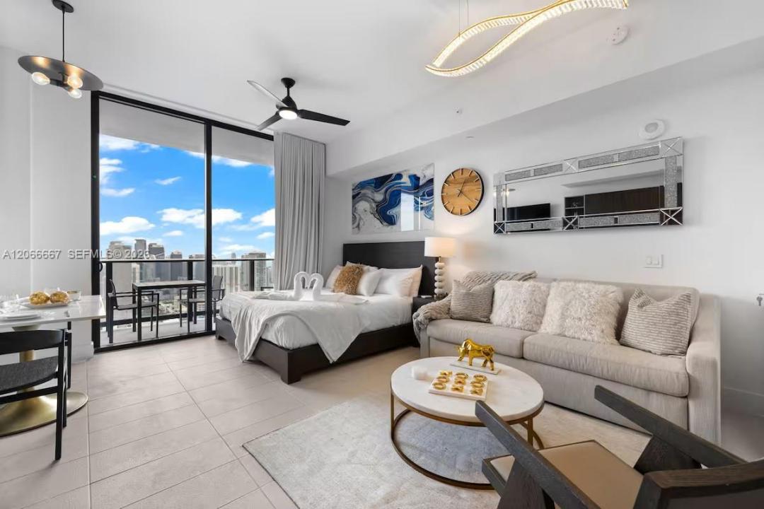 601 NE 1 Ave PH-4912, Miami, Floride 33132, États-Unis