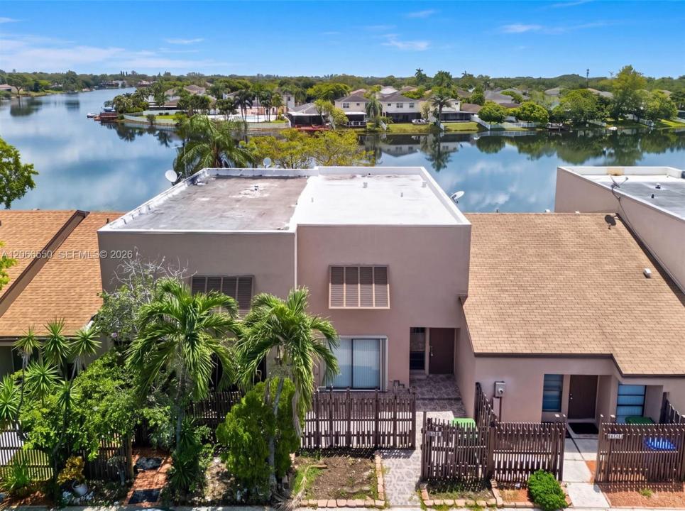 1217 NW 122nd Ter, Pembroke Pines, Floride 33026, États-Unis