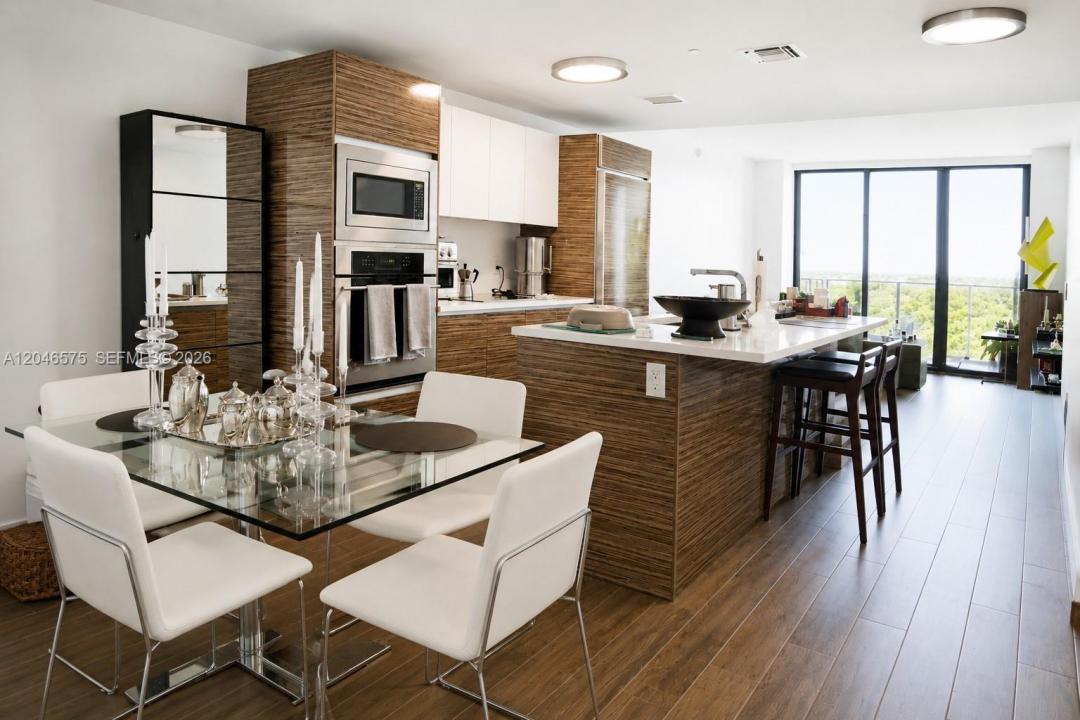 460 NE 28th St 802, Miami, Florida 33137, USA