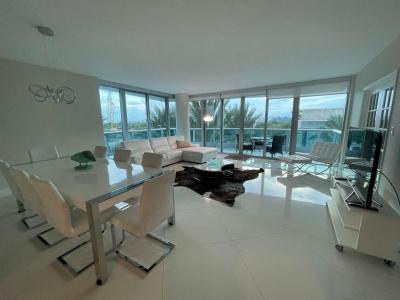 9401 Collins Avenue 402, Surfside, Florida 33154, Stati Uniti