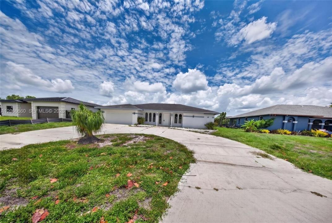 1417 Everest PKWY, Cape Coral, Florida 33904, Stati Uniti