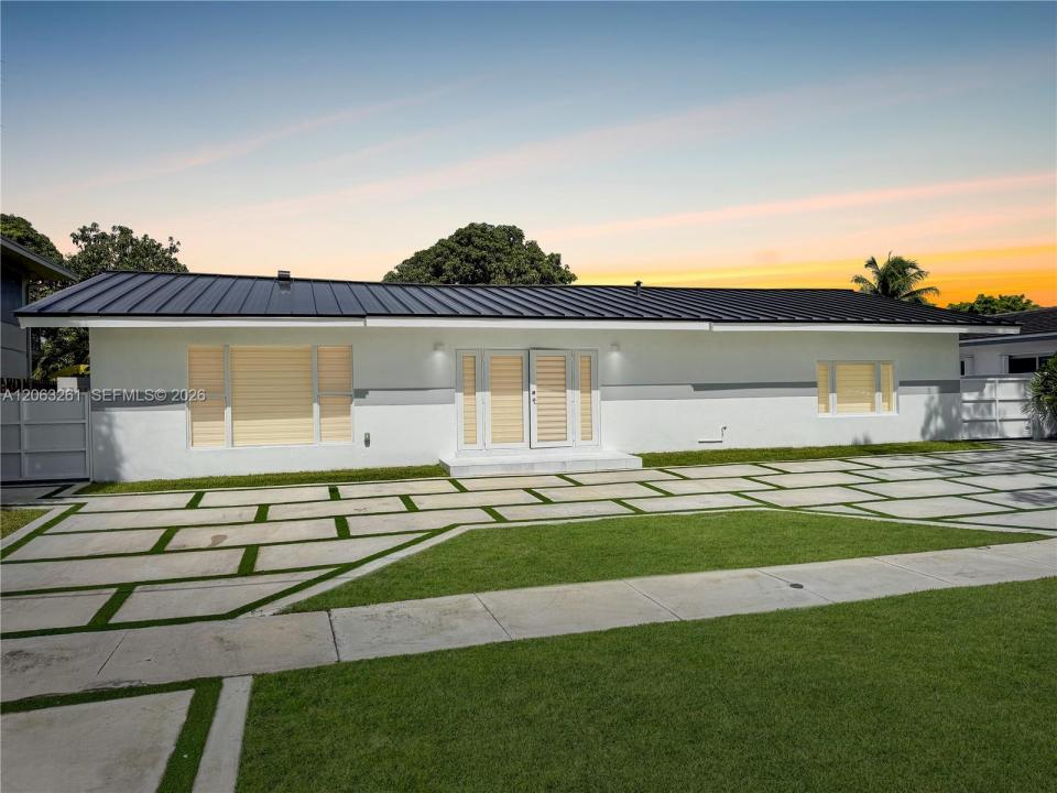 12810 Cyprus Rd, North Miami, Florida 33181, USA