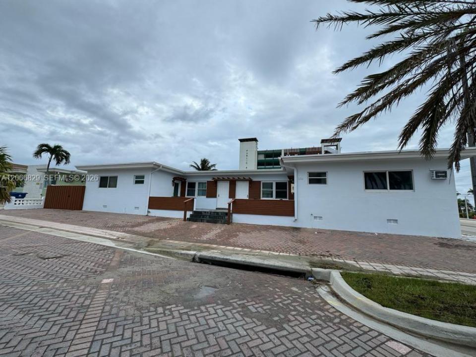 338 Roosevelt St 1002, Hollywood, Floride 33019, États-Unis