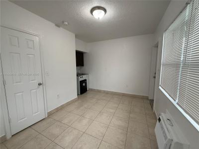 1255 SW 6th St 1, Miami, פלורידה 33135, ארצות הברית של אמריקה