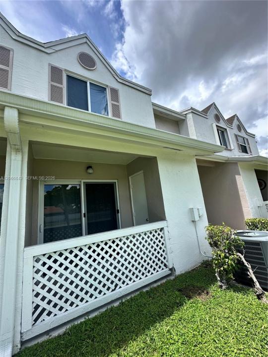 17515 NW 67th Ct N-22, Hialeah, 플로리다 33015, 미국