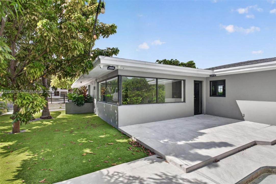 1215 NE 110th St, Miami, Flórida 33161, Estados Unidos