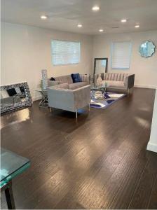948 NW 84th Ter, Miami, Florida 33150, USA