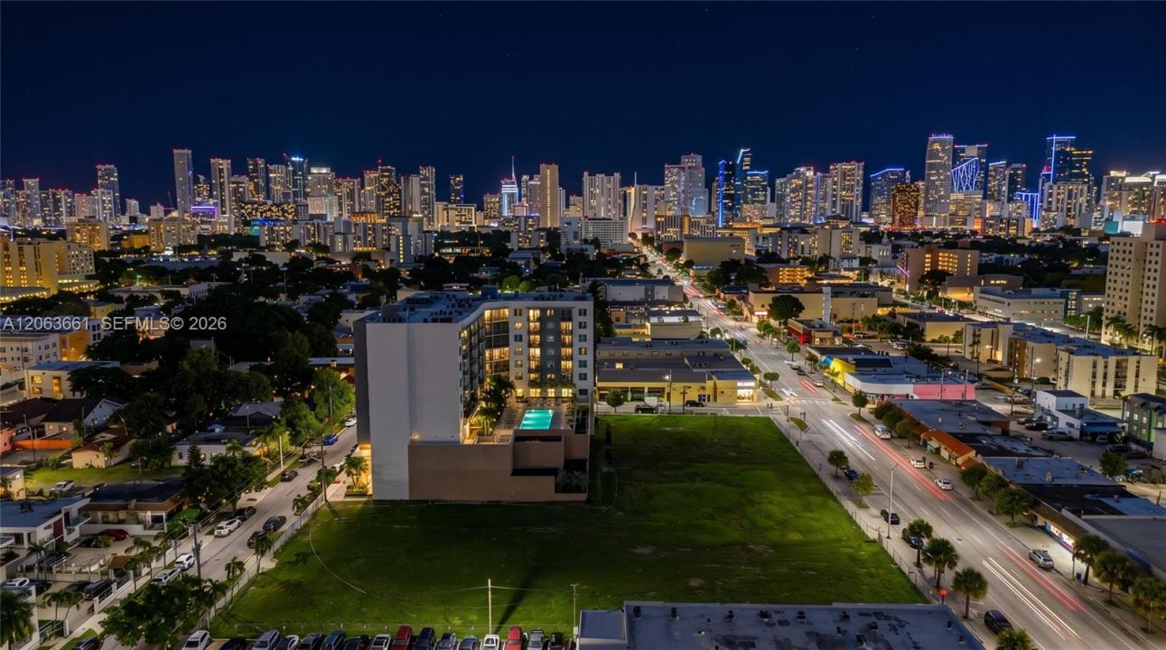 1110 NW 1st St 607, Miami, Florida 33128, USA