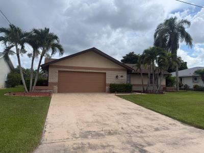 1824 SE 1ST Terrace, Cape Coral, Florida 33990, USA