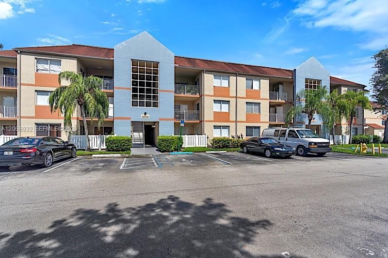 18830 NW 57th Ave 304, Hialeah, Floride 33015, États-Unis