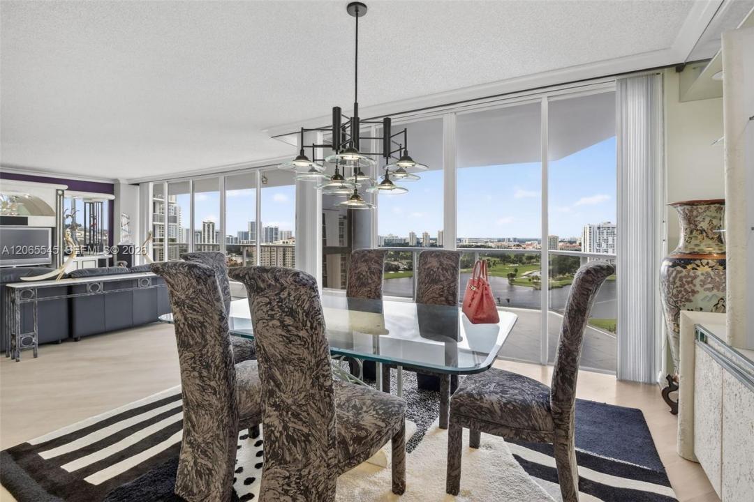 20281 E Country Club Dr 1801, Aventura, פלורידה 33180, ארצות הברית של אמריקה