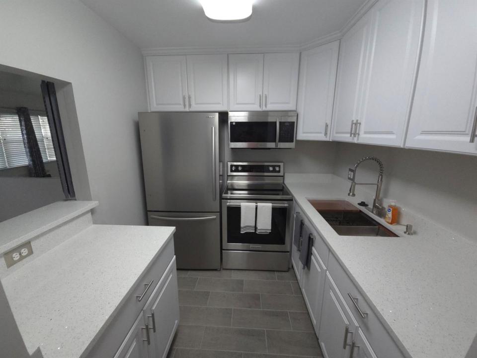208 KENT M, West Palm Beach, Florida 33417, Stati Uniti
