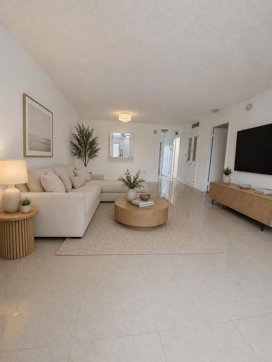 3849 NE 169TH 204, North Miami Beach, Floride 33160, États-Unis