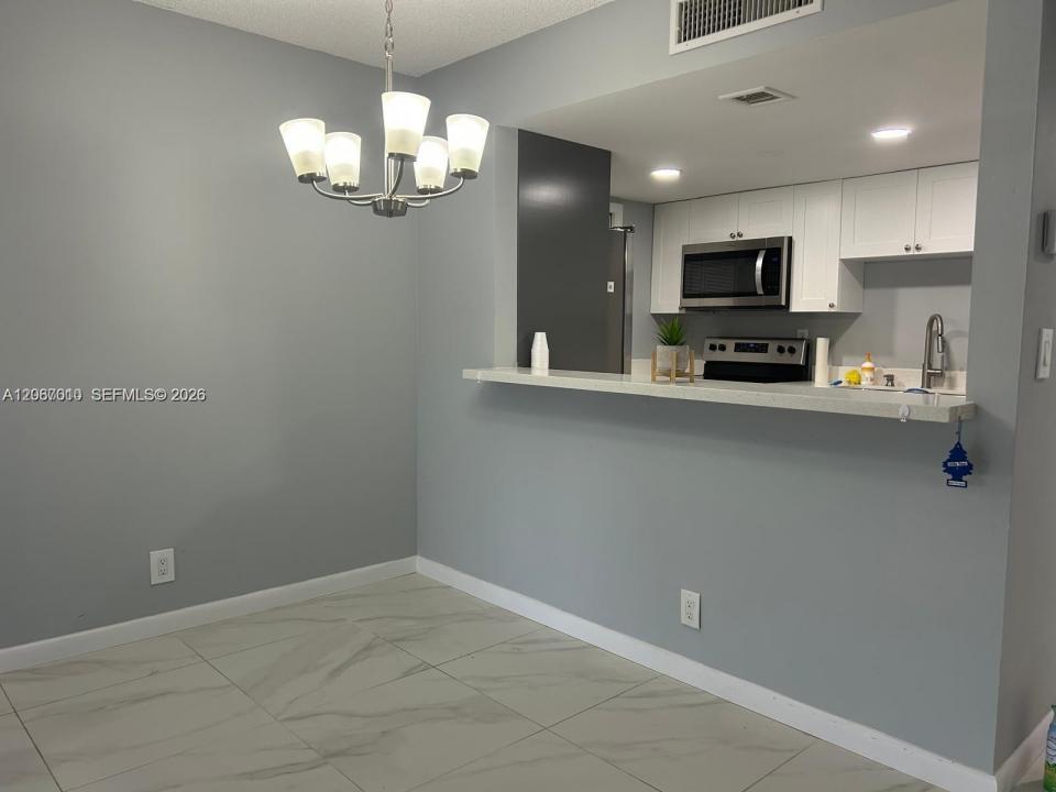 230 Lakeview Dr 209, Weston, Floride 33326, États-Unis