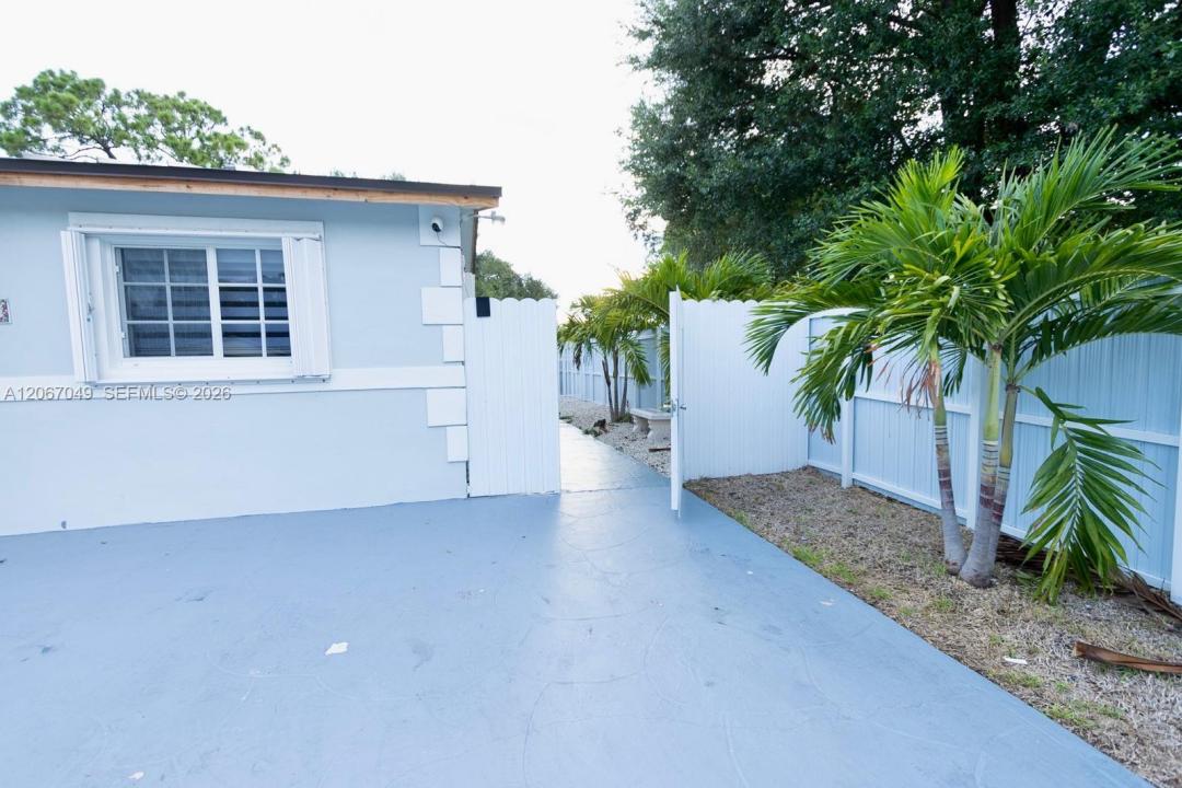 20760 NW 37th Ct 2, Miami Gardens, Flórida 33055, Estados Unidos