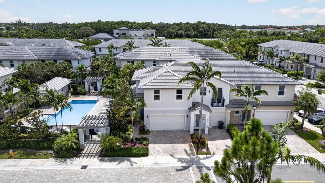 6994 Pines Circle, Coconut Creek, Floride 33073, États-Unis