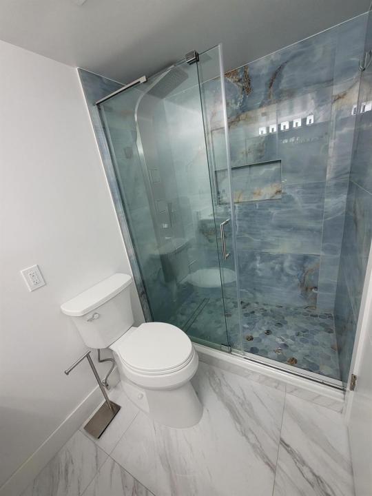 137 Golden Isles Drive 914, Hallandale Beach, Floride 33009, États-Unis