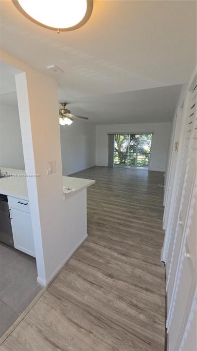 3511 Inverrary Dr 205, Lauderhill, Florida 33319, Stati Uniti