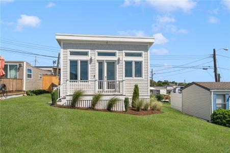 854 Matunuck Beach Road, South Kingstown, Rhode Island 02879, USA