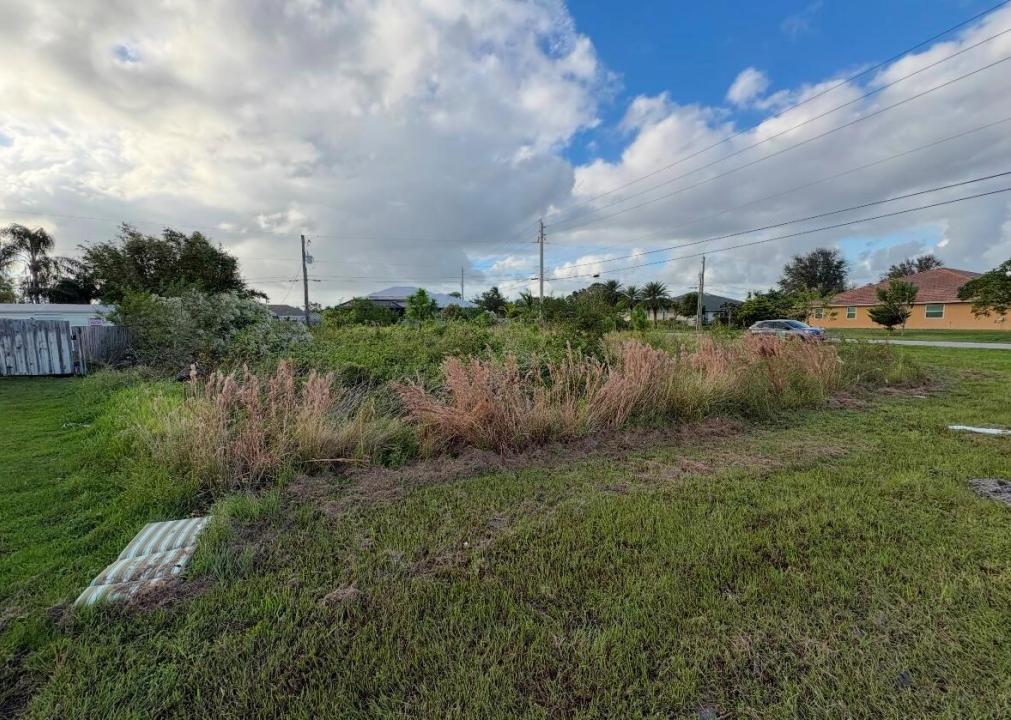 3244 SW HAMBRICK Street, Port St. Lucie, Florida 34953, USA