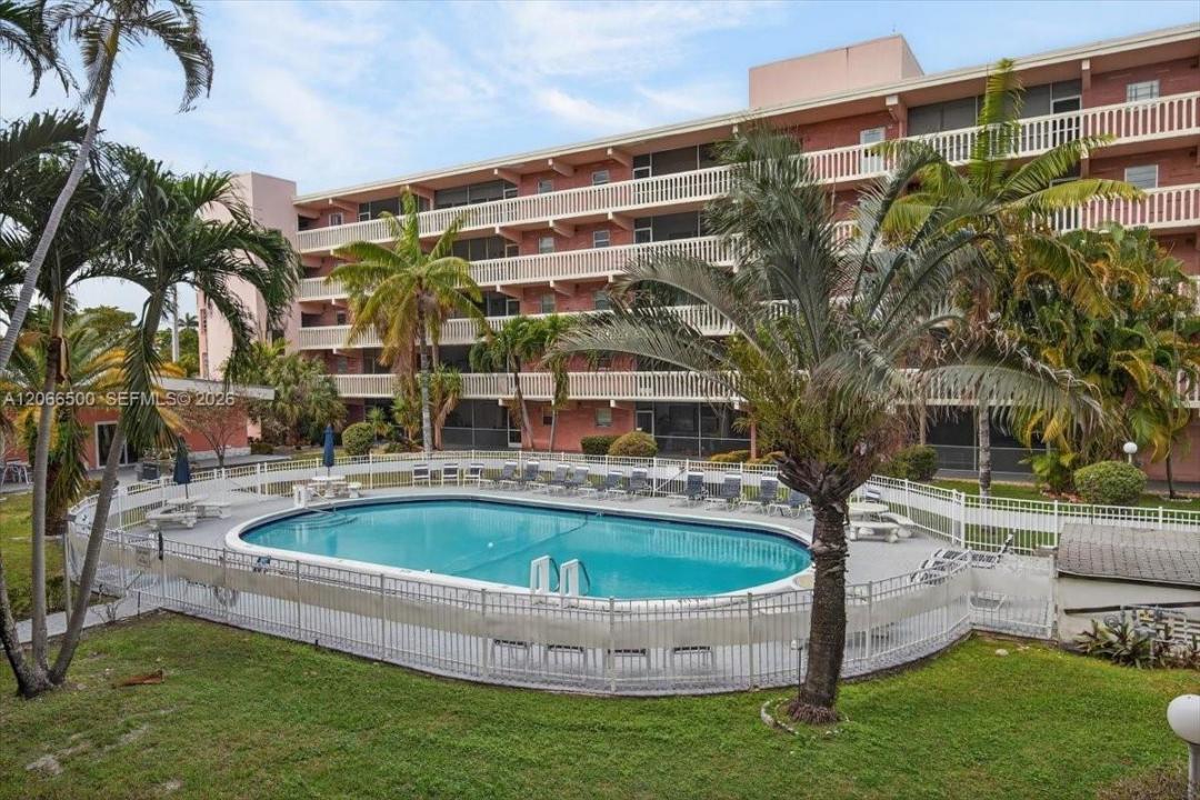180 NE 12th Ave 11D, Hallandale Beach, 플로리다 33009, 미국