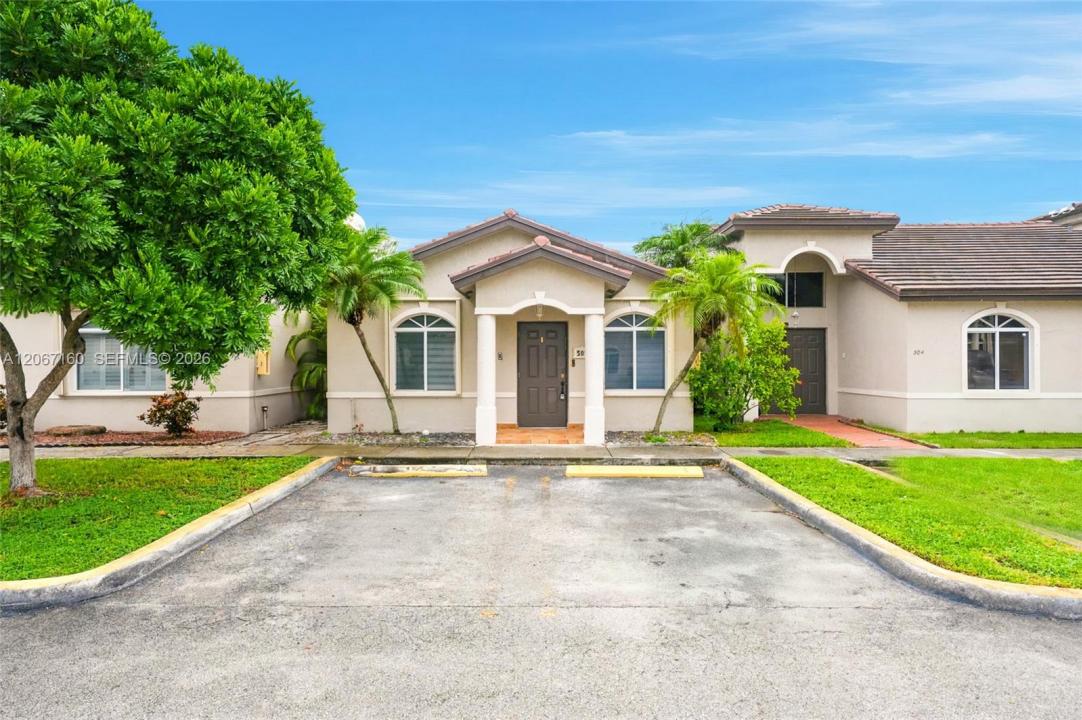 18751 NW 84th Pl 505-5, Hialeah, Florida 33015, Stati Uniti