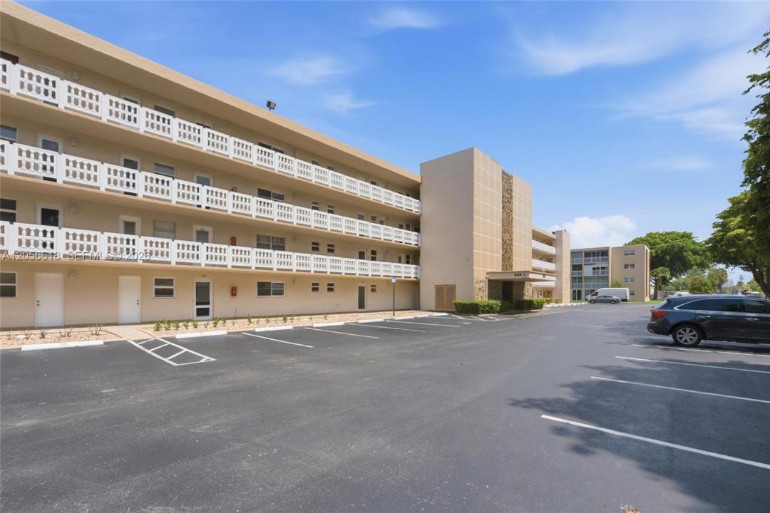 1025 SE 2nd Ave 406, Dania Beach, Floride 33004, États-Unis